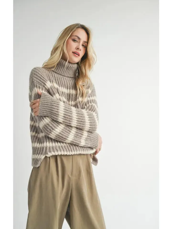 AKI TURTLENECK STRIPE SWEATER