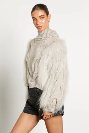 Halle Fur Jumper