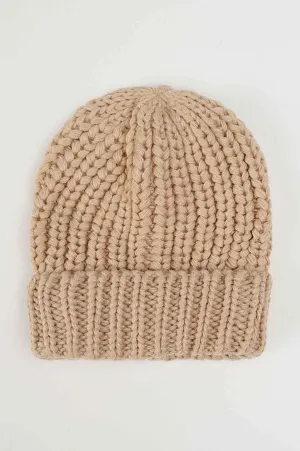 KNITTED BEANIE