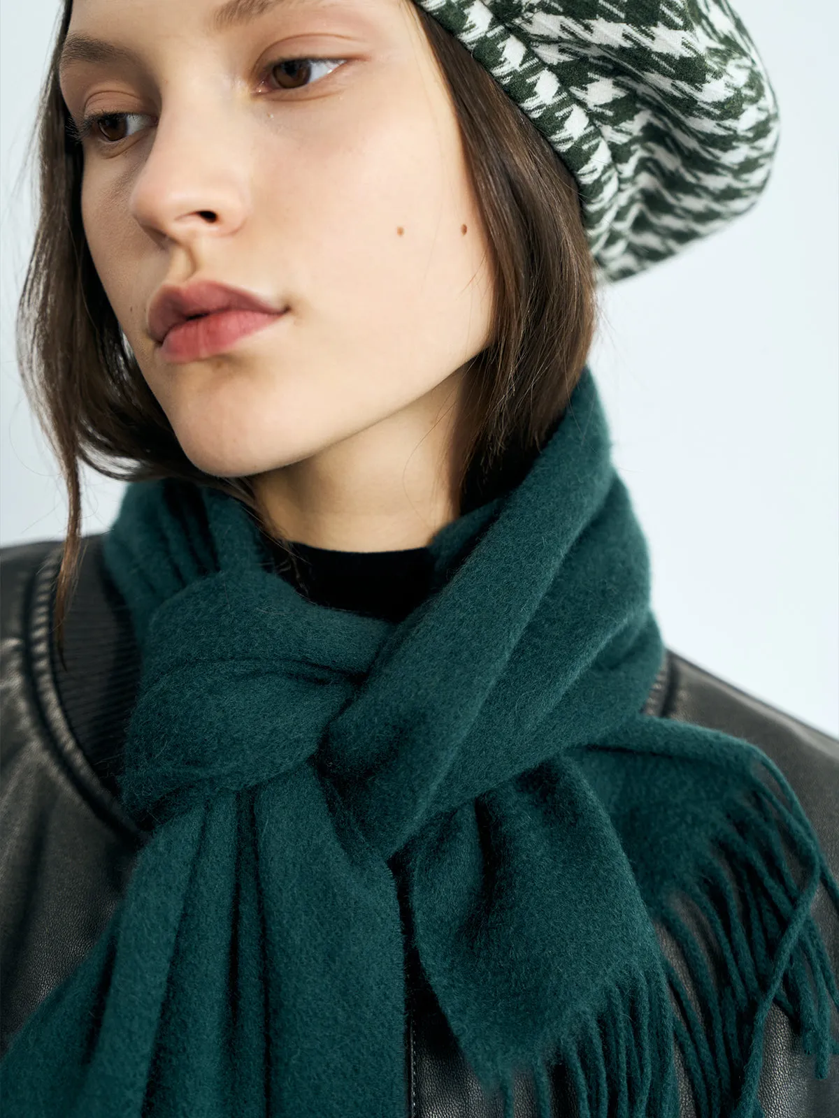 "Lost in Warmth" Classic Cashmere Scarf - Hunter Green