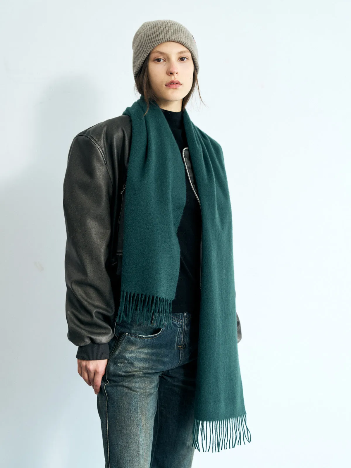 "Lost in Warmth" Classic Cashmere Scarf - Hunter Green