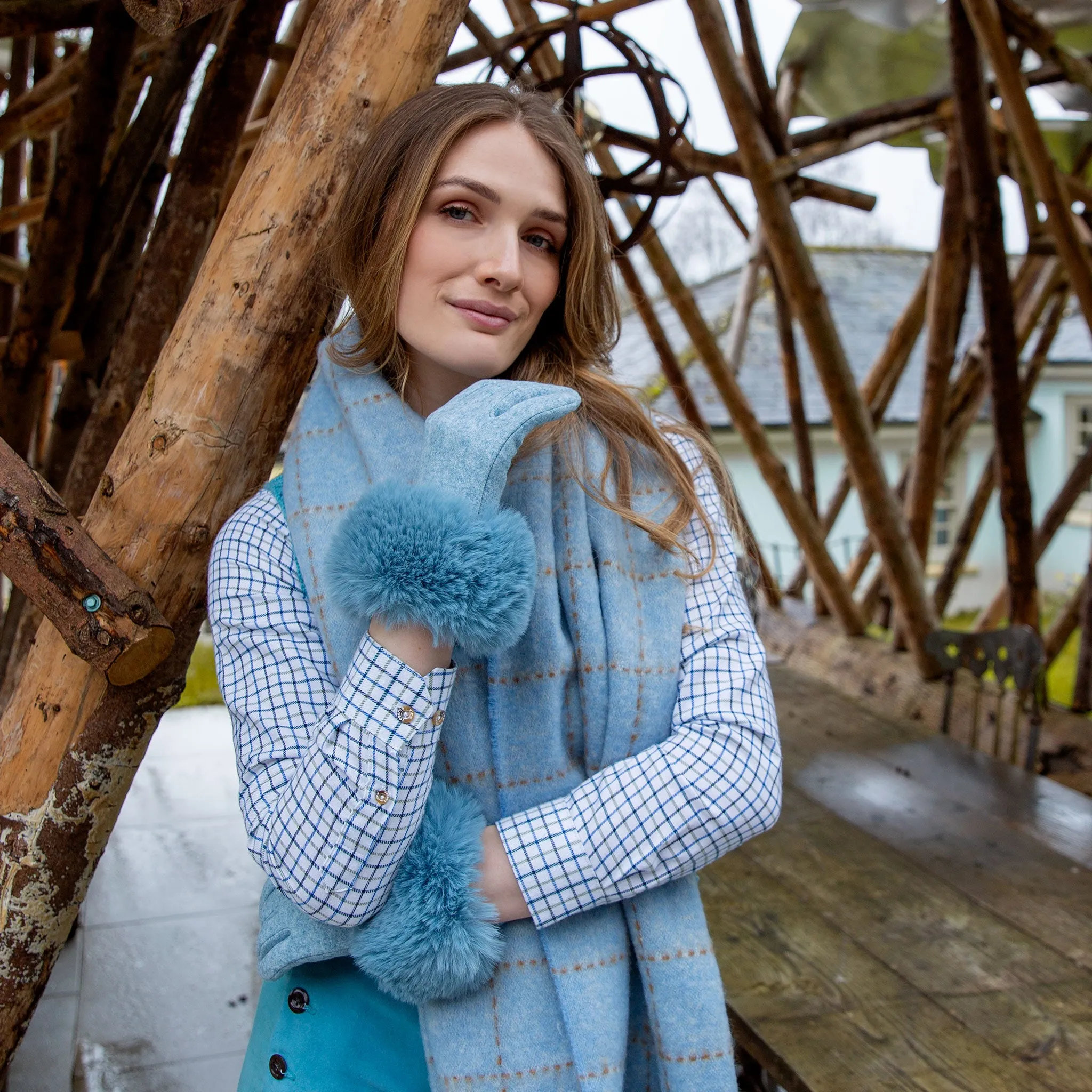 Women’s Gloves with Faux Fur Cuffs